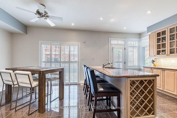 Photo 10 at 35 Compass Way, Port Credit, Mississauga