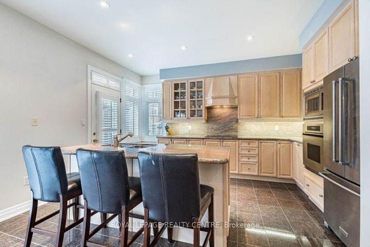 Photo 11 at 35 Compass Way, Port Credit, Mississauga