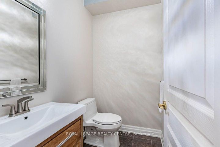 Photo 15 at 35 Compass Way, Port Credit, Mississauga