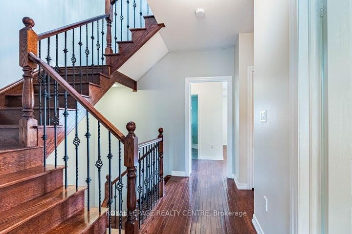 Photo 16 at 35 Compass Way, Port Credit, Mississauga