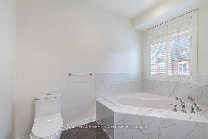 Photo 20 at 35 Compass Way, Port Credit, Mississauga