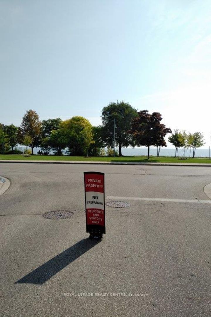 Photo 47 at 35 Compass Way, Port Credit, Mississauga