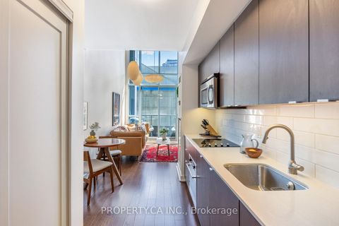 Photo 1 at 329 - 5 Hanna Avenue, Niagara, Toronto