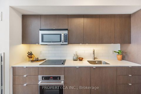Photo 3 at 329 - 5 Hanna Avenue, Niagara, Toronto