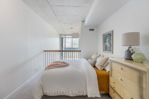 Photo 12 at 329 - 5 Hanna Avenue, Niagara, Toronto