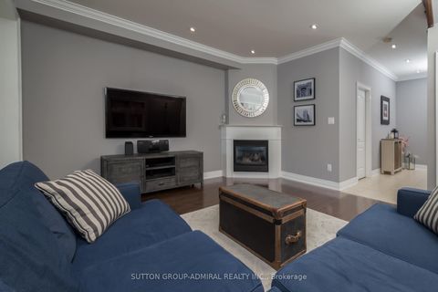 Photo 7 at 227 Canada Drive, Vellore Village, Vaughan
