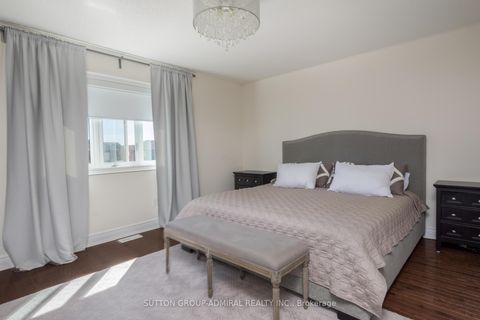 Photo 15 at 227 Canada Drive, Vellore Village, Vaughan