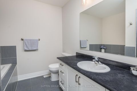 Photo 18 at 227 Canada Drive, Vellore Village, Vaughan