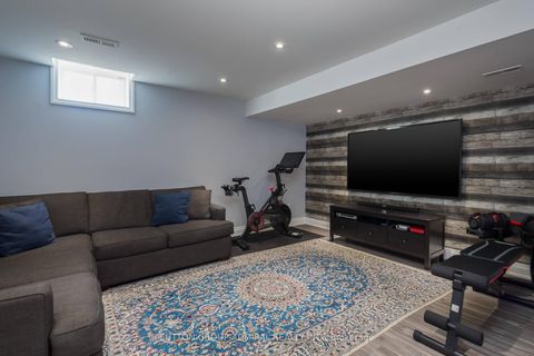 Photo 25 at 227 Canada Drive, Vellore Village, Vaughan