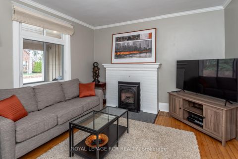 Photo 3 at 53 Metcalfe Street, Aurora Village, Aurora