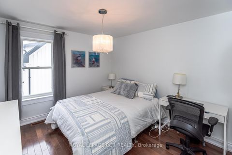 Photo 4 at 53 Metcalfe Street, Aurora Village, Aurora Photo 4 at 53 Metcalfe Street, Aurora Village, Aurora