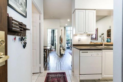 Photo 10 at 111 - 195 Merton Street, Mount Pleasant West, Toronto