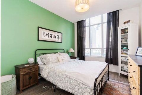 Photo 11 at 111 - 195 Merton Street, Mount Pleasant West, Toronto