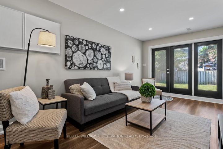 Photo 5 at 1555 Newlands Crescent, Palmer, Burlington