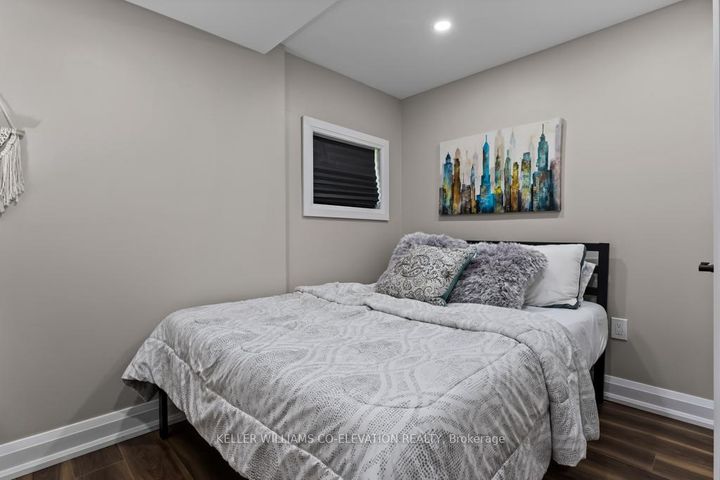 Photo 7 at 1555 Newlands Crescent, Palmer, Burlington