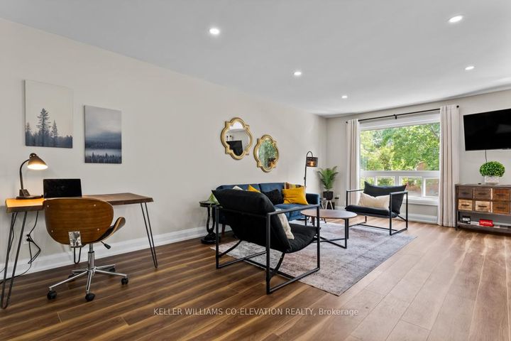 Photo 12 at 1555 Newlands Crescent, Palmer, Burlington