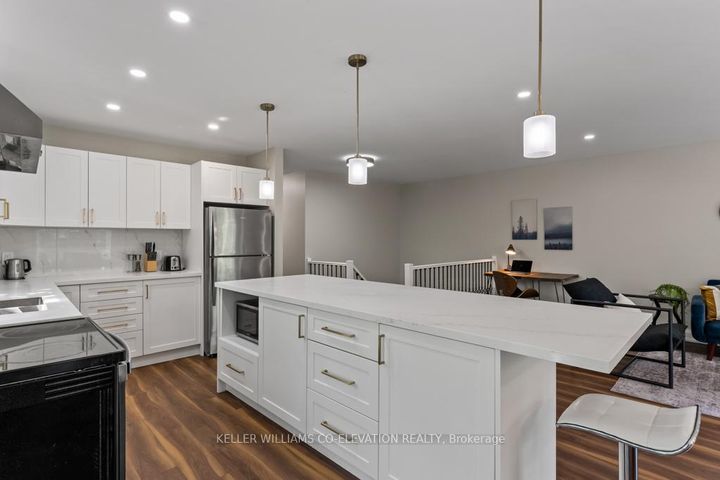 Photo 20 at 1555 Newlands Crescent, Palmer, Burlington