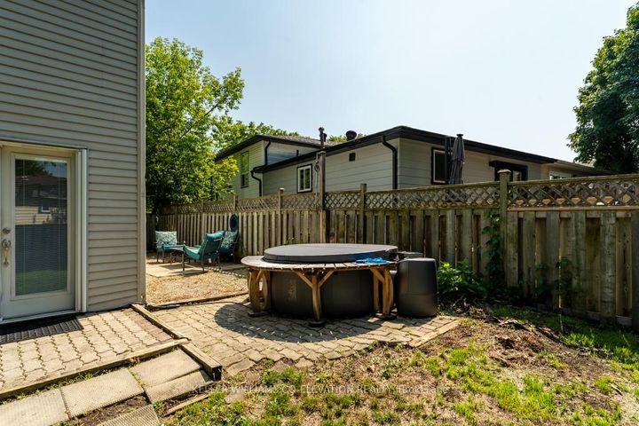 Photo 34 at 1555 Newlands Crescent, Palmer, Burlington