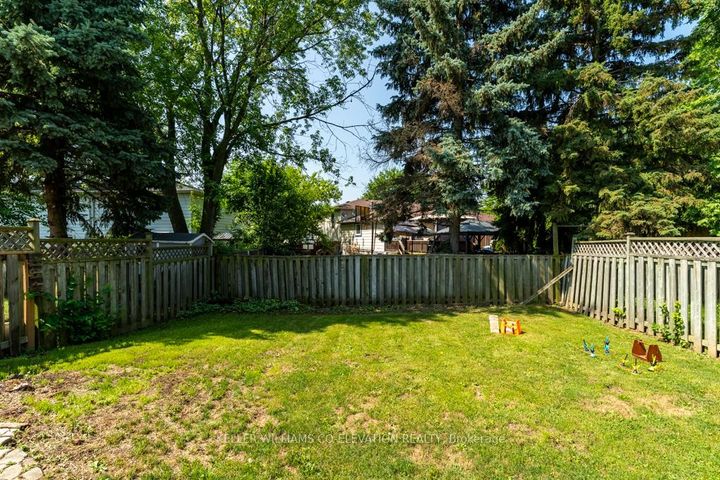 Photo 36 at 1555 Newlands Crescent, Palmer, Burlington