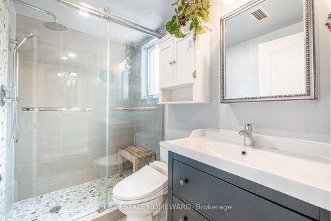 Photo 13 at 301 - 1941 Queen Street E, The Beaches, Toronto