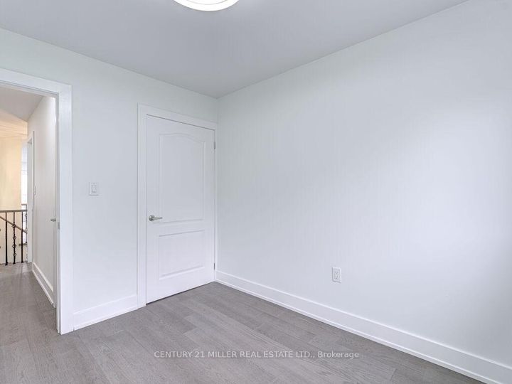 Photo 32 at 373 Ravineview Way, WC Wedgewood Creek, Oakville