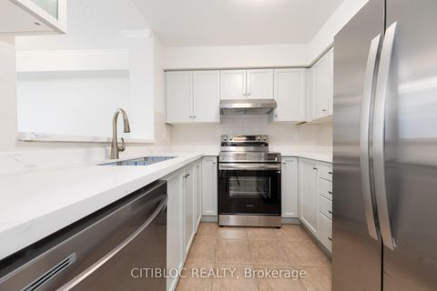 Photo 5 at 508 - 1 Emerald Lane, Yorkhill, Vaughan