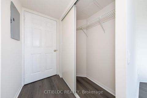 Photo 18 at 508 - 1 Emerald Lane, Yorkhill, Vaughan
