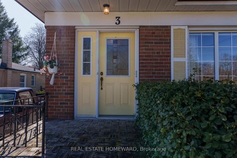 Photo 2 at 3 Chestermere Boulevard, Woburn, Toronto
