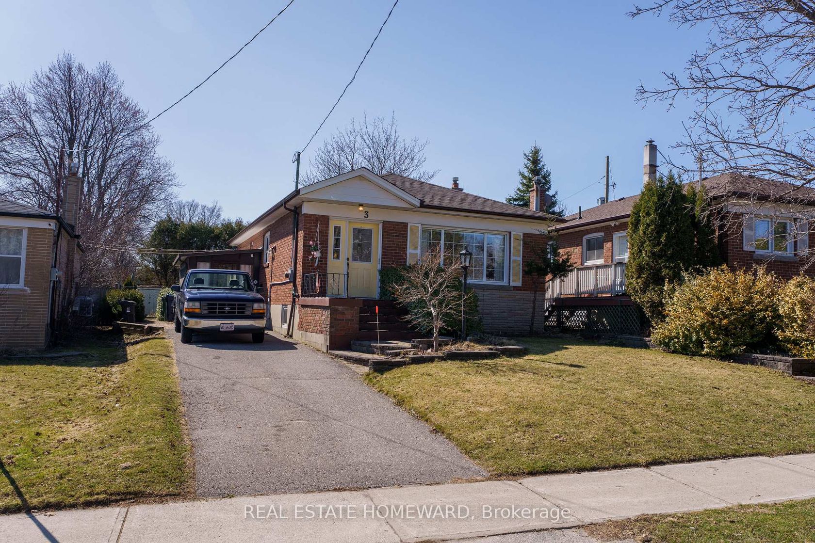 3 Chestermere Boulevard, Woburn, Toronto 