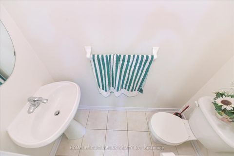 Photo 16 at 208 Cabernet Road, Patterson, Vaughan