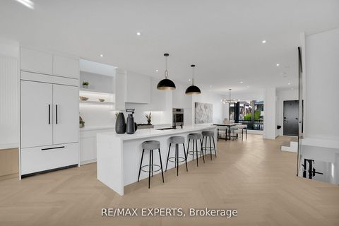 Photo 10 at 62 Hartley Avenue, Belgravia, Toronto