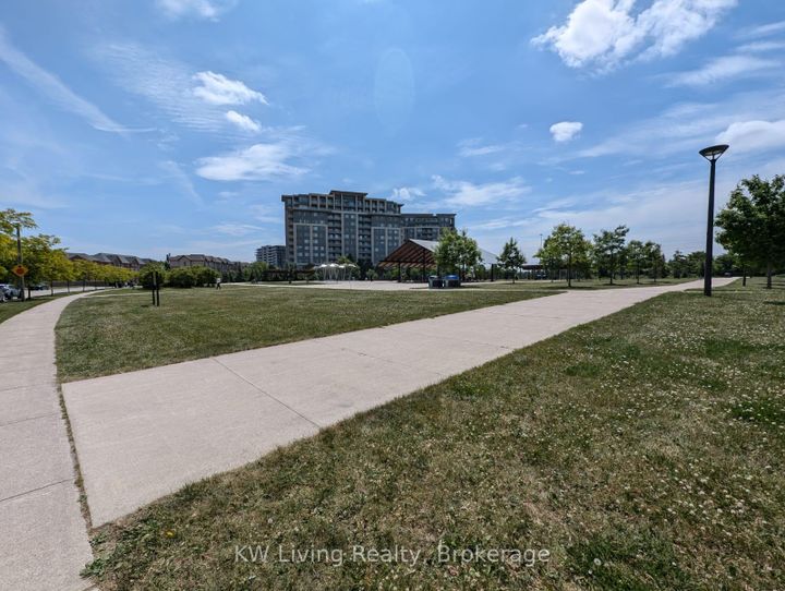 Photo 33 at 98 Leitchcroft Crescent, Commerce Valley, Markham