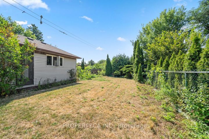 Photo 8 at 35 Farrell Avenue, Willowdale West, Toronto