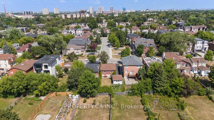Photo 22 at 35 Farrell Avenue, Willowdale West, Toronto