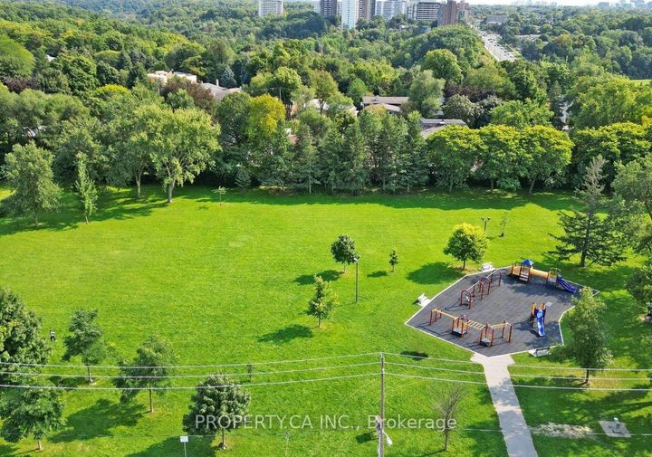 Photo 28 at 35 Farrell Avenue, Willowdale West, Toronto