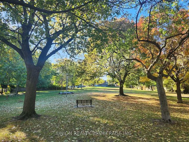 Photo 32 at 5 - 50 Battenberg Avenue, Woodbine Corridor, Toronto
