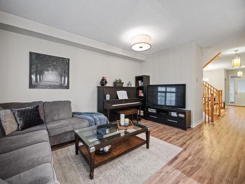 Photo 6 at 79 Watkins Glen Crescent, Bayview Wellington, Aurora