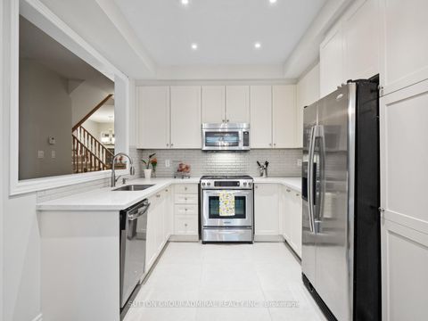 Photo 9 at 79 Watkins Glen Crescent, Bayview Wellington, Aurora