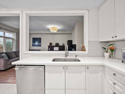 Photo 11 at 79 Watkins Glen Crescent, Bayview Wellington, Aurora