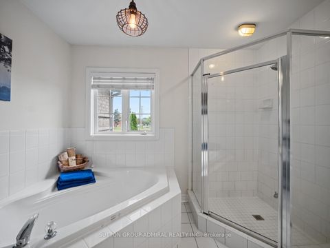 Photo 20 at 79 Watkins Glen Crescent, Bayview Wellington, Aurora