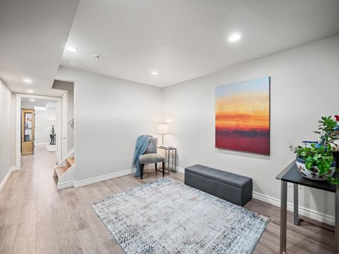 Photo 27 at 79 Watkins Glen Crescent, Bayview Wellington, Aurora