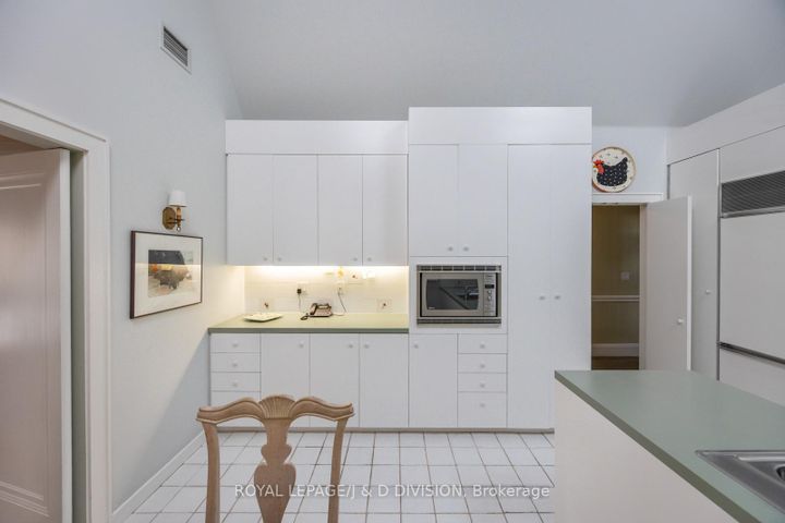 Photo 32 at 4 Highbourne Road, St. Clair, Toronto