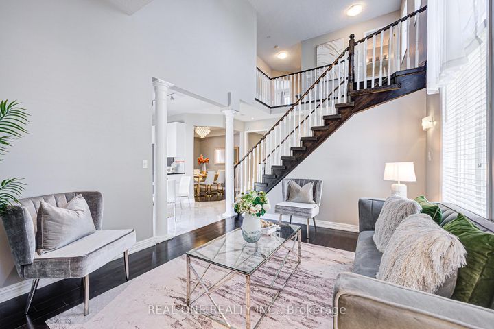 Photo 9 at 35 Ridgecrest Road, Berczy, Markham