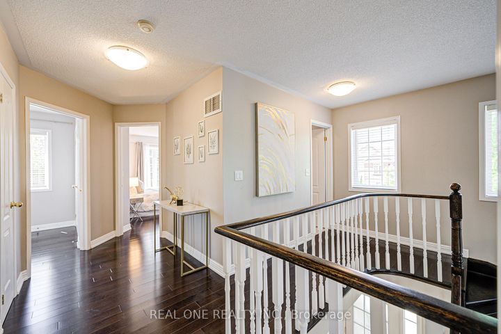 Photo 16 at 35 Ridgecrest Road, Berczy, Markham