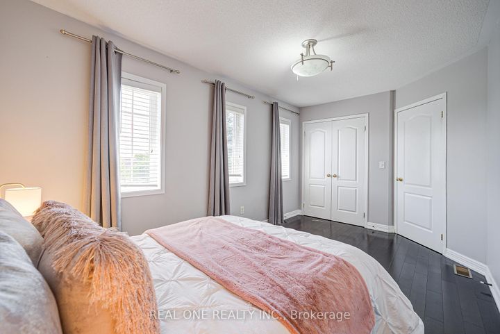 Photo 22 at 35 Ridgecrest Road, Berczy, Markham