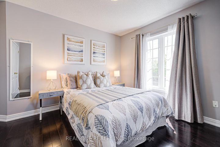 Photo 25 at 35 Ridgecrest Road, Berczy, Markham