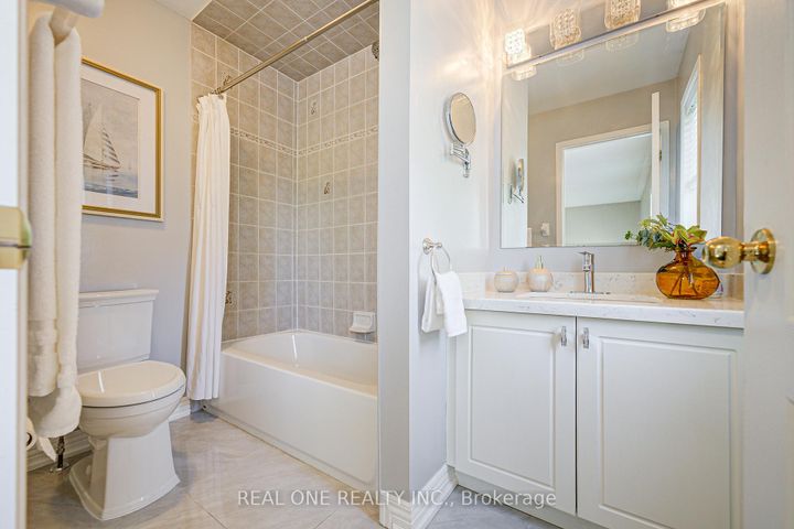 Photo 27 at 35 Ridgecrest Road, Berczy, Markham