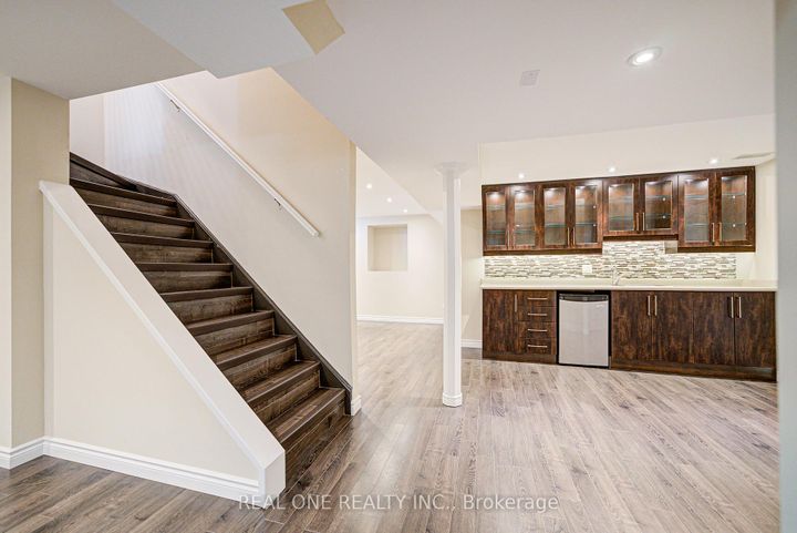 Photo 28 at 35 Ridgecrest Road, Berczy, Markham