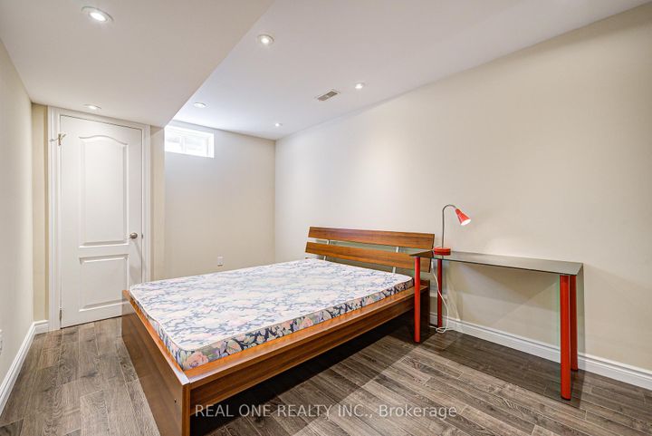 Photo 30 at 35 Ridgecrest Road, Berczy, Markham