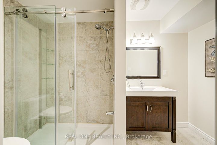Photo 31 at 35 Ridgecrest Road, Berczy, Markham